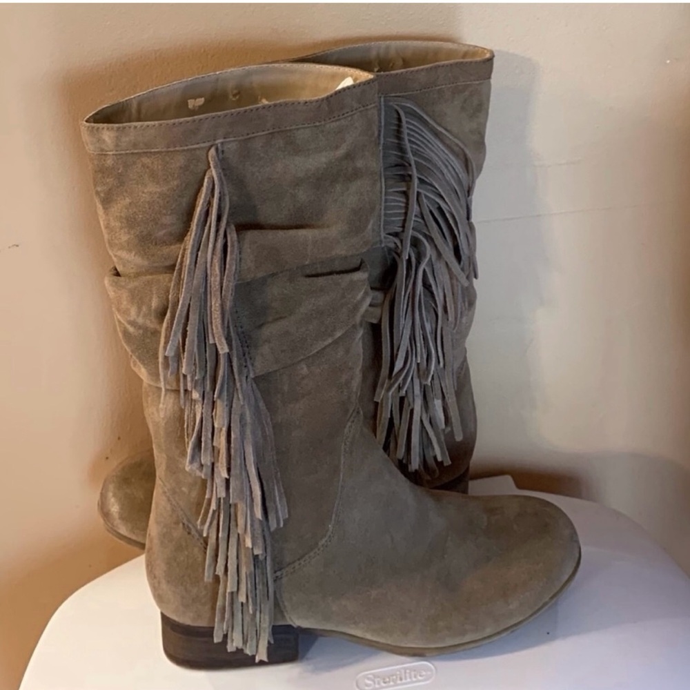 Kenneth Cole upper Leather mid calf Tan Suede Fringe Heeled Boots